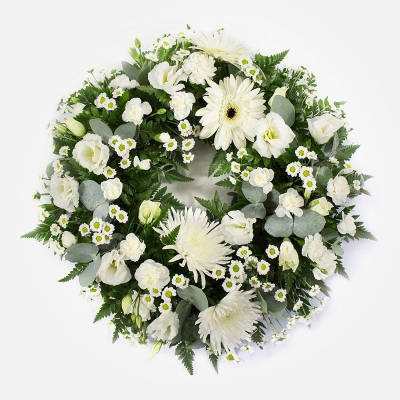 classic wreath in white